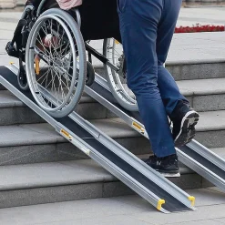 Giantex Barre De Seuil|Barre De Seuil<2 Rampes de Chargement de Voiture Non glissantes en Aluminium Rampes de Fauteuil Roulant Portatives Telescopiques Antiderapante