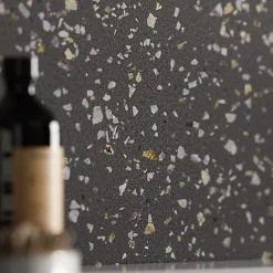 Les Carreaux De Jean  Carrelage Effet Terrazzo POLS 90x90 Graphite - Les Carreaux de Jean- Carrelage Sol Effet Terrazzo