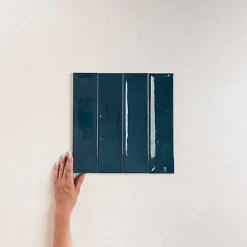 Les Carreaux De Jean  Carrelage Effet Zellige Bleu Foncé NARA Pacifico Gloss 7,5x30cm - Les Carreaux de Jean- Faïence Pour Douche|Faïence Pour Pièce À Vivre
