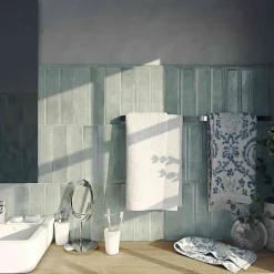Les Carreaux De Jean Carrelage Effet Zellige Bleu Ciel NARA Glass Mate 7,5x30cm - Les Carreaux de Jean- Faïence Pour Cuisine|Faïence Pour Douche