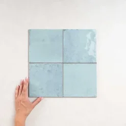 Les Carreaux De Jean  Carrelage Effet Zellige Bleu Ciel AGADIR - Agua 14,7x14,7 - Les Carreaux de Jean- Faïence Pour Douche|Faïence Pour Salle De Bains