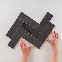 Gioia Materia Faïence Pour Cuisine|Faïence Pour Pièce À Vivre<Carrelage Effet Zellige Noir LA RIVIERA 6,5x20 Tourmaline - Les Carreaux de Jean