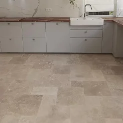Ligerio Carrelage en travertin light adouci rebouché PREMIUM - Opus : 4 formats x 1,2 cm - Vendu par lot de 0,74 m²- Travertin