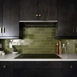 Aelle Carrelage Carrelage Mural Uni|Carrelage Mural Pour Cuisine<Carrelage mur effet zellige vert 6,5x40 cm MANACOR BASIL GREEN