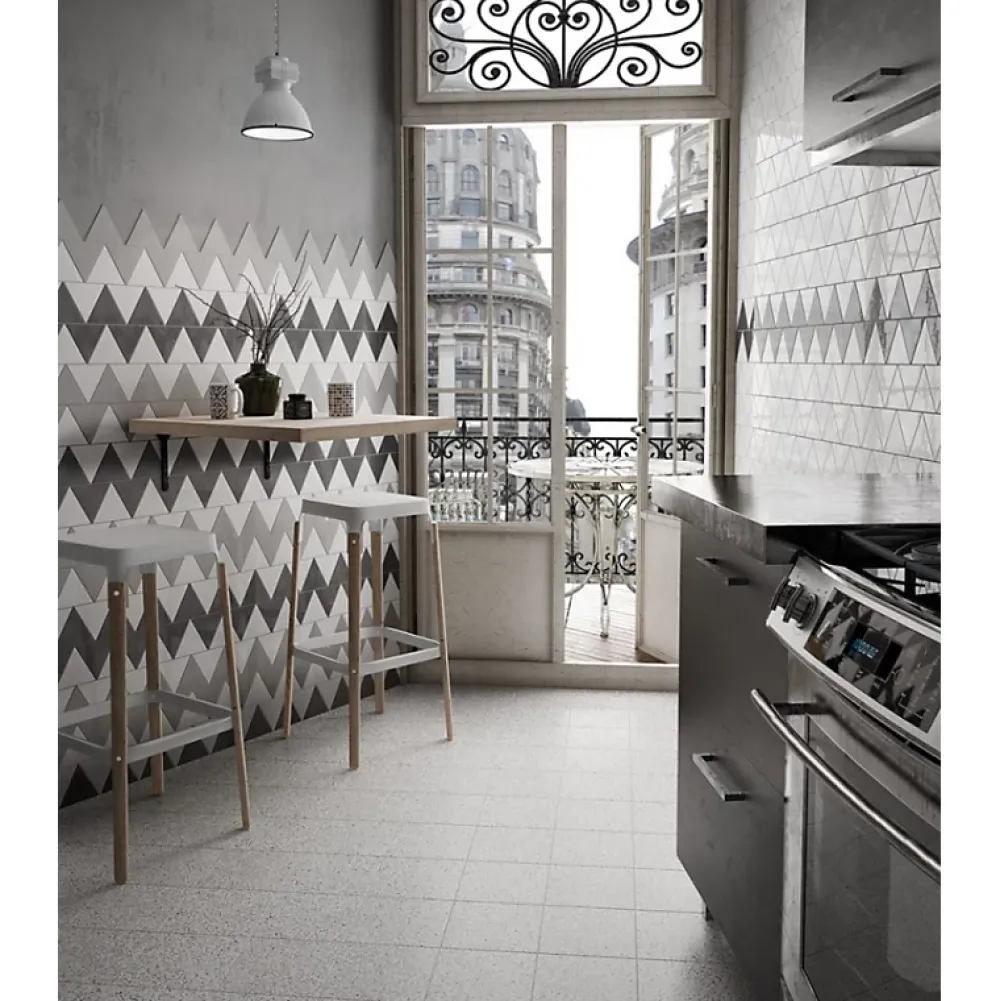 Aelle Carrelage Carrelage mur triangulaire uni gris brillant SCALE TRIANGOLO LIGHT GREY- Carrelage Mural Uni