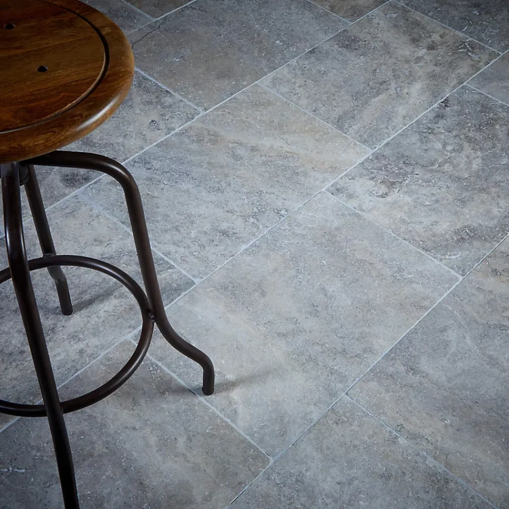 Ro'Ma Nature Travertin<Carrelage Travertin Gris Silver 61x40,6x1,2 cm - Intérieur et Extérieur (lot de 1,24 m² 5 dalles) -