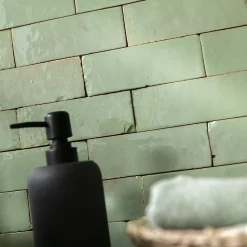 Ro'Ma Nature Carrelage Zellige Marocain Vert Amande 5x15 cm (vendu par 1 m²) -- Faïence Pour Douche|Faïence Pour Pièce À Vivre