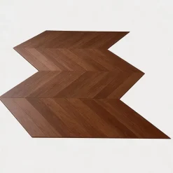 Dileci ÉCHANTILLON - Parquet massif chêne français, Pointe de Hongrie, Chevron 600x120x15 mm, Teinte foncée Élégante -- Parquet Chevron|Voir Tous Les Parquets