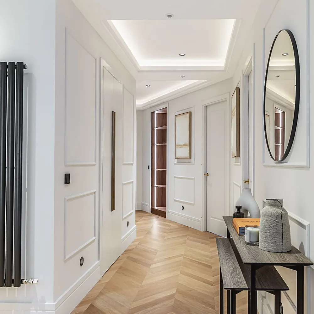 Dileci Parquet Chevron|Voir Tous Les Parquets<ÉCHANTILLON - Parquet massif chêne français, Point de Hongrie , Chevron taille 600x120x15 mm, Teinte bois naturel -