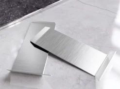 Ilcom Moulure<Coin extérieur pour plinthe FL Argent poli - 30mm x 80 mm x 0,65 ep.