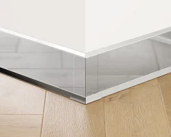 Ilcom Moulure<Coin extérieur pour plinthe FL Argent satiné - 30mm x 60 mm x 0,65 ep.