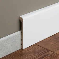 GoodHome Plinthe Bois|Plinthe Bois<Couvre-plinthe MDF Blanc 220 x 13,8 cm Décor 10 (vendue à la pièce)
