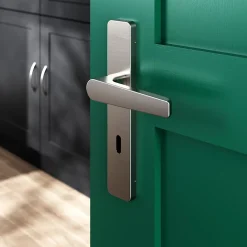 GoodHome Poignée De Porte<Ensemble poignée sur plaque rectangulaire serrure Kerver effet nickel satin gris L.128mm x l.42mm entraxe 165-195mm