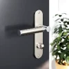 GoodHome Poignée De Porte<Ensemble poignée sur plaque rond à condamnation Brigg effet chrome et nickel satin gris L.132mm x l.40mm entraxe 165mm