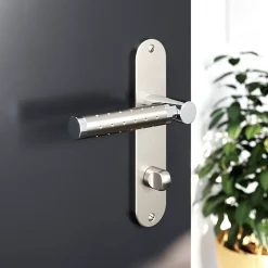 GoodHome Poignée De Porte<Ensemble poignée sur plaque rond à condamnation Brigg effet chrome et nickel satin gris L.132mm x l.40mm entraxe 165mm