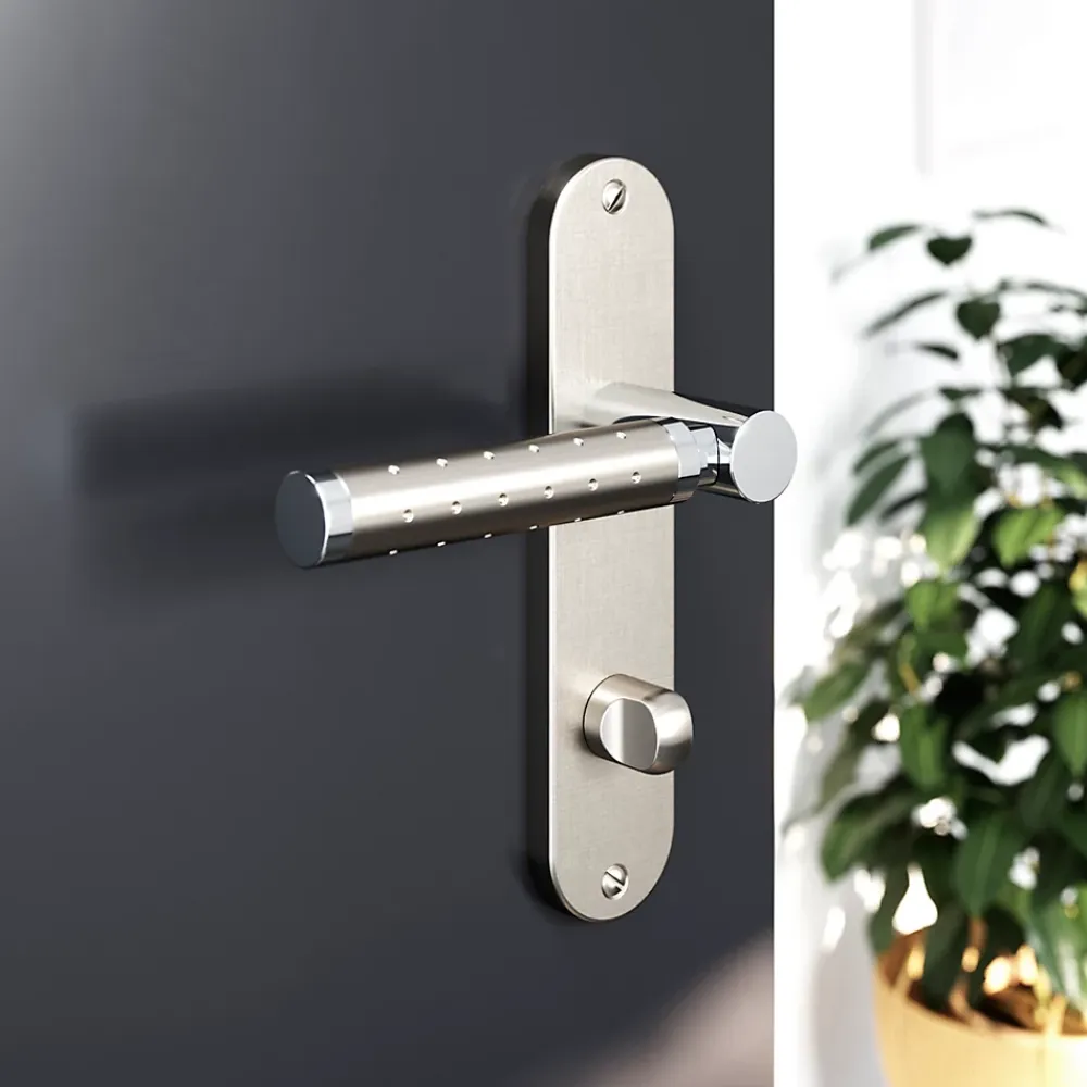 GoodHome Poignée De Porte<Ensemble poignée sur plaque rond à condamnation Brigg effet chrome et nickel satin gris L.132mm x l.40mm entraxe 165mm