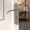 GoodHome Poignée De Porte Extérieure<Ensemble poignée sur plaque rond Ruis effet chromé gris L.138.5mm x l.40mm entraxe 195mm