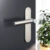 GoodHome Ensemble poignée sur plaque rond Brigg effet chrome et nickel satin gris L.132mm x l.40mm entraxe 165mm- Poignée De Porte