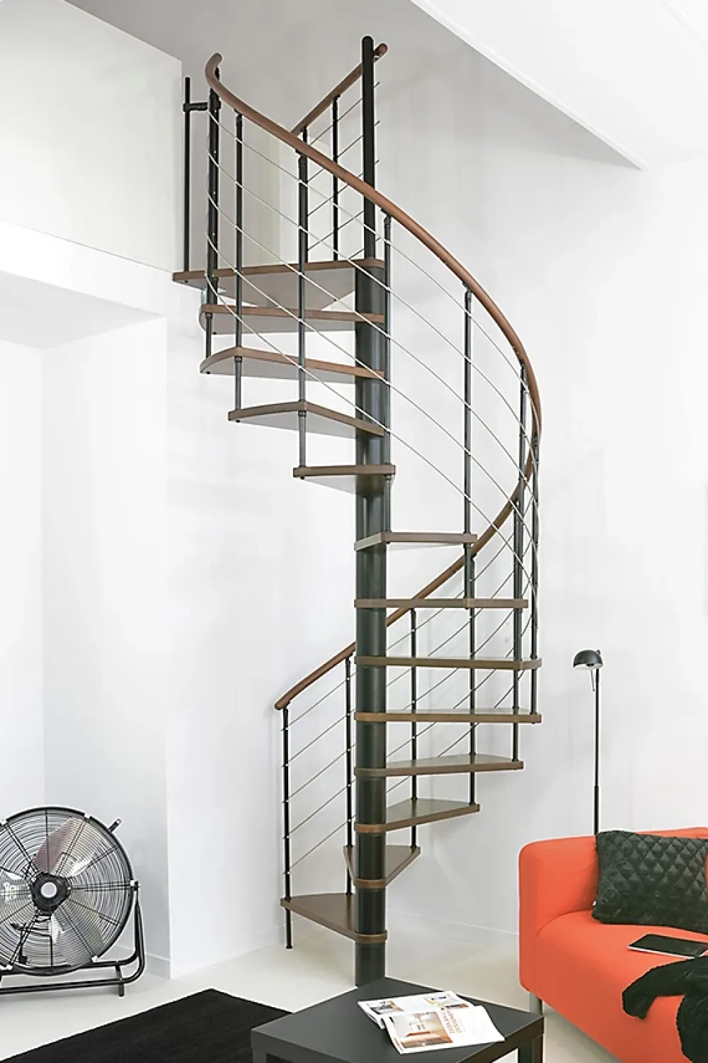 Matisere Escalier colimaçon 10 marches - Diamètre 120cm - Hauteur à franchir 1.95 à 2.35m - Noir et Noyer - VENE120-SNMNOY-10- Escalier Colimaçon