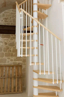 Matisere Escalier Colimaçon<Escalier colimaçon 10 marches - Haut. à franchir 2.05 à 2.40m - Diam. 120cm - Trémie carrée - Struct. blanche / marches naturel -