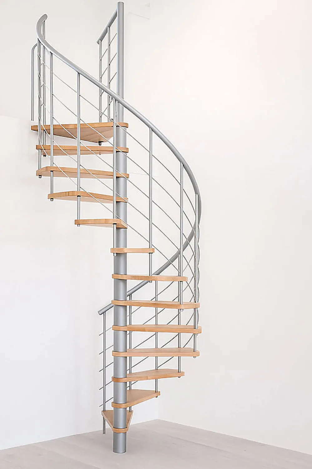 Matisere Escalier colimaçon 10 marches - Hauteur à franchir 1.95 à 2.35m - Structure grise et marche hêtre - Diamètre 100cm - VENE100/GH-10- Escalier Quart Tournant