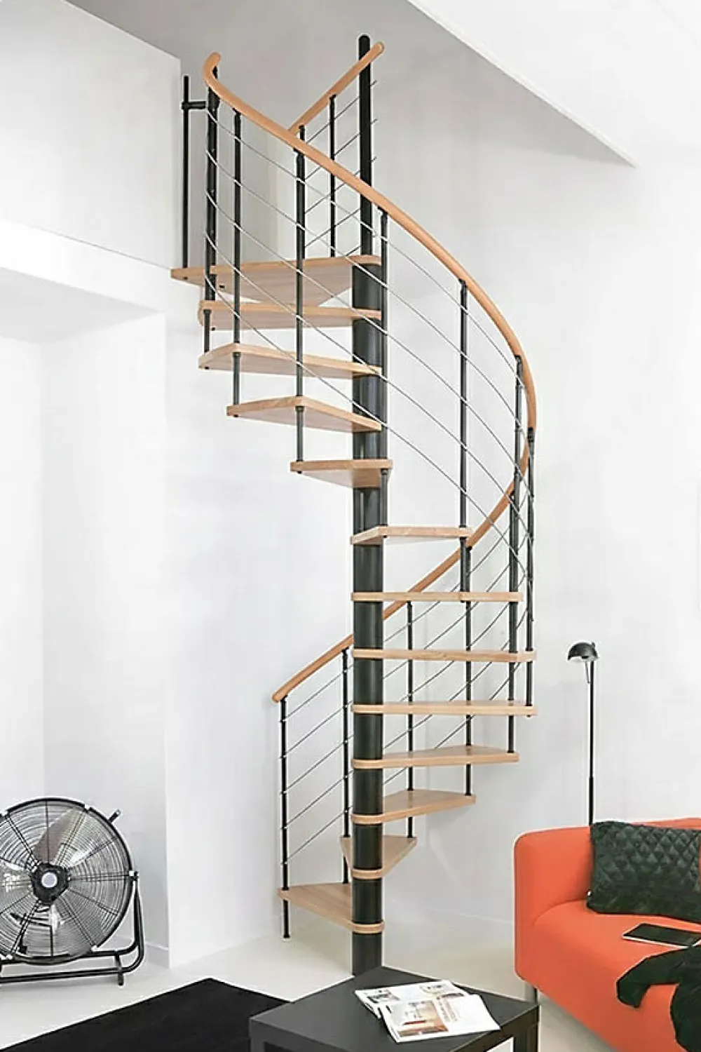 Matisere Escalier colimaçon 10 marches - Diamètre 140cm - Hauteur à franchir 1.95 à 2.35m - Noir et hêtre - VENE140-SNMNAT-10- Escalier Colimaçon