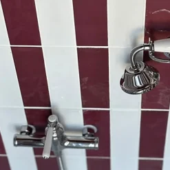 Gioia Materia Faïence Pour Douche|Faïence Pour Cuisine<Faïence Effet Zellige Bordeaux VILLAGE 6,5x20 Aubergine - LES CARREAUX DE JEAN