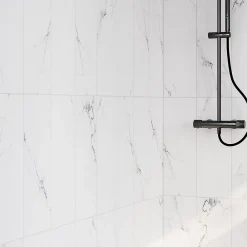 GoodHome Carrelage Mural Pour Douche|Carrelage Mural Pour Wc<Faïence murale effet marbre blanc L.60 x l.20 cm x ép.9,4 mm, Aruma