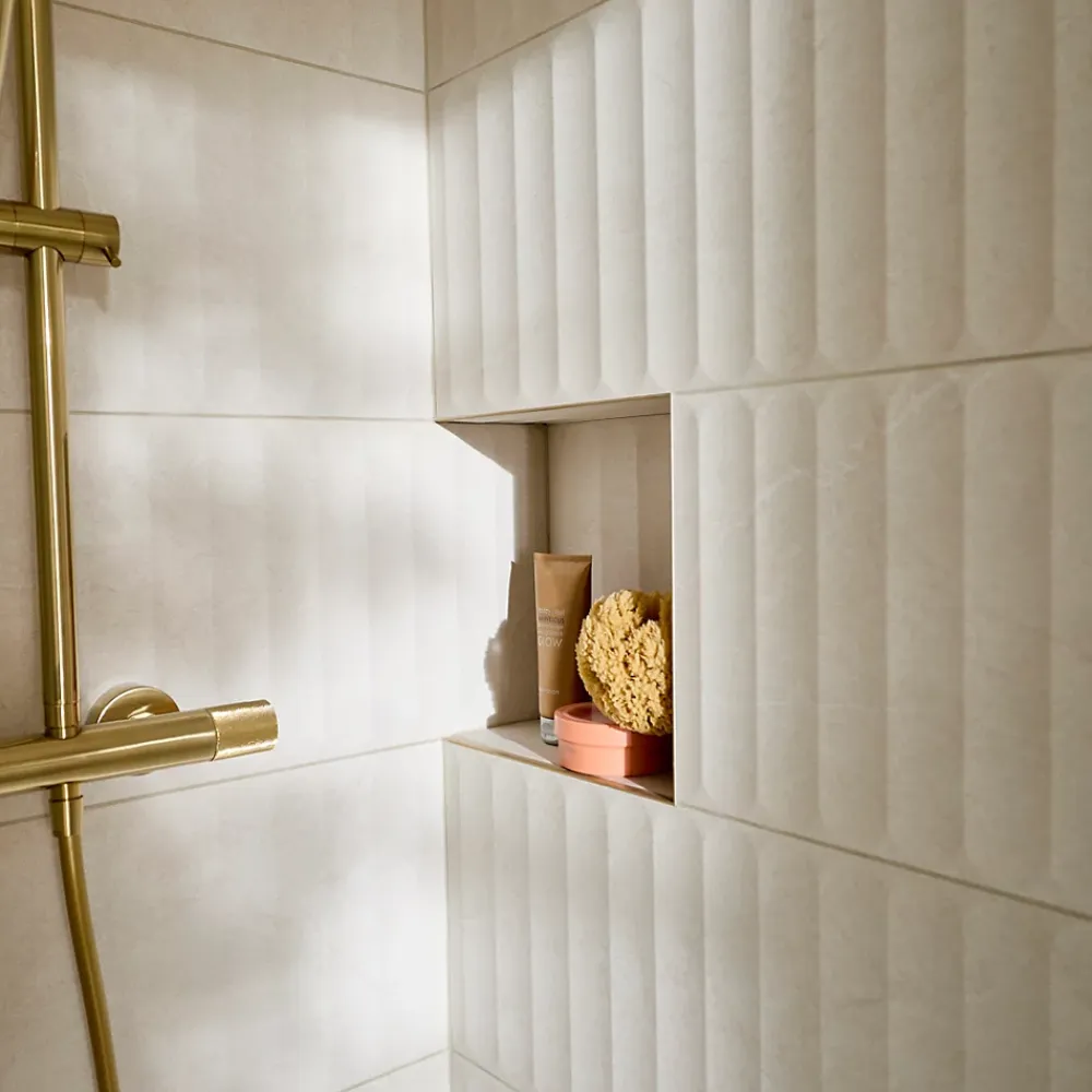 Faïence murale intérieur blanc mat effet cannelures L.90 x l.30 cm x ép.10,8 mm, Astor- Carrelage Mural Pour Douche|Carrelage Mural Pour Cuisine