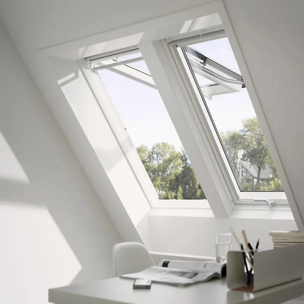 VELUX Fenêtre de toit à rotation GPU MK06 0057 L.78 x H.118 cm Tout confort EverFinish blanc- Velux Et Fenêtre De Toit