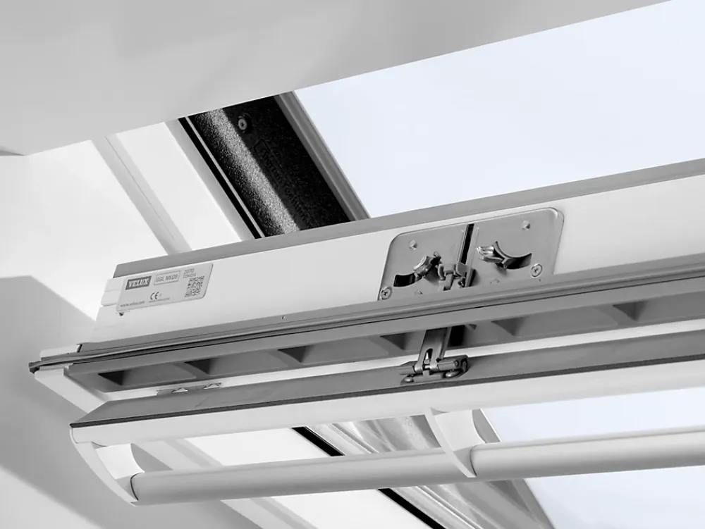 Velux Velux Et Fenêtre De Toit<Fenêtre de toit à rotation Tout Confort Whitefinish - bois peint en blanc L. 78 x H. 118 cm (GGL 2057 MK06)