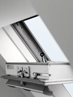 Velux Fenêtre de toit à rotation Confort Everfinish - polyuréthane L. 78 x H. 98 cm (GGU 0076 MK04)- Velux Et Fenêtre De Toit