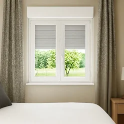 Gefradis Fenêtre PVC avec volet roulant manivelle PVC H 115 x L 150 cm 2 vantaux pour pose en neuf- Fenêtre Pvc