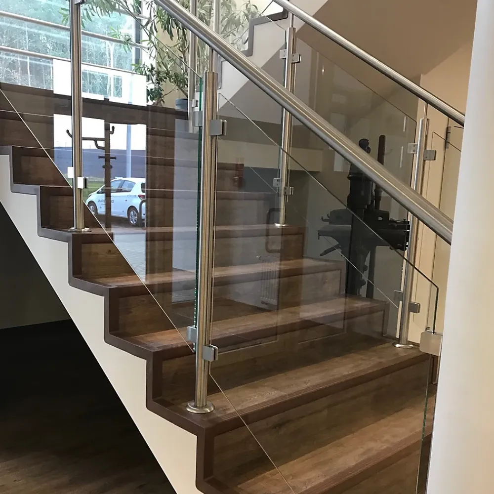 Quest KIT de finition pour escaliers en PVC, noir, 1m- Nez De Marche|Nez De Marche