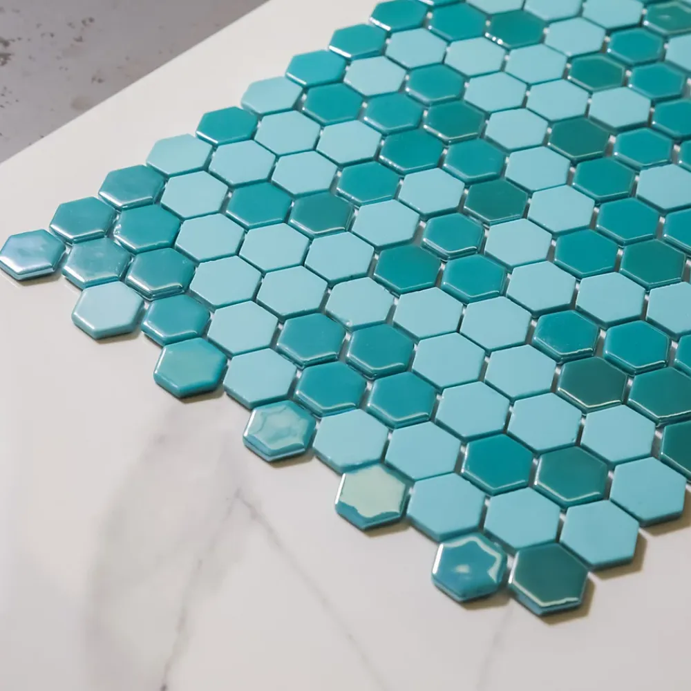 Ilcom Mosaïque<Mosaïque de verre pressé antidérapant sur maille pour salle de bain ou cuisine 52 cm x 34 cm - Hexa artistic (0,166m²)