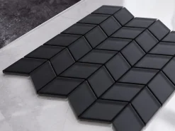 Ilcom Mosaïque de verre sur maille pour salle de bain ou cuisine Black Panther - 26.5cm x 30.5cm- Mosaïque Pour Wc