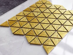 Ilcom Mosaïque Pour Pièce À Vivre|Mosaïque Pour Wc<Mosaïque de verre sur maille pour salle de bain ou cuisine 26,3 x 30,3 cm - GOLDEN TOTEM