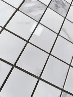 Prissmacer Mosaïque Pour Wc|Mosaïque Pour Salle De Bains<Mosaïque effet marbre Carrara White 5x5 - plaque de 30x30 cm - 1cm épaisseur