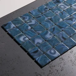 Ilcom Mosaïque en verre pressé sur maille pour piscine 31.5cm x 47.7cm - Modena Praga Pool (0,151m²)- Mosaïque Pour Wc