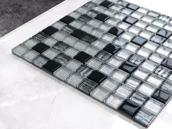 Ilcom Mosaïque en verre sur filet pour salle de bain ou cuisine 30 cm x 30 cm - Black sabbath- Mosaïque Pour Wc