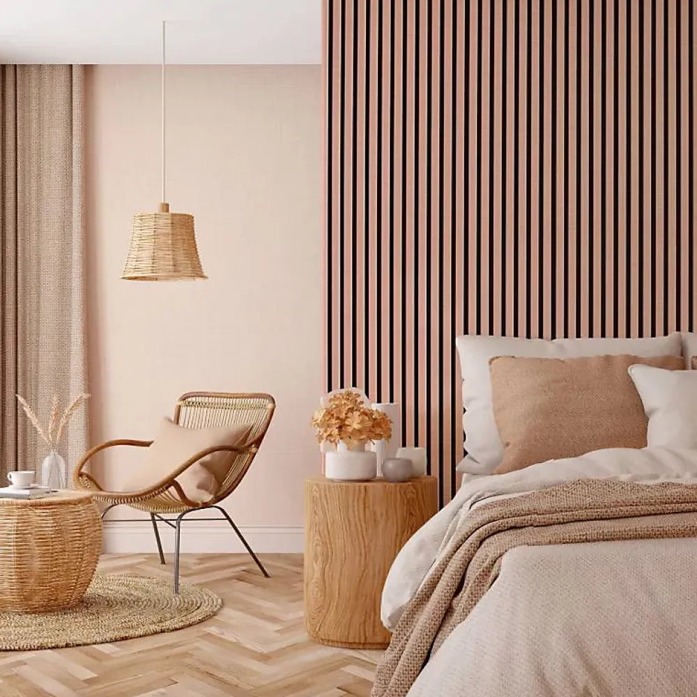 Decoon Panneau Tasseau Bois<Mur TV - Lot de 7 Panneaux tasseaux bois 250 x 30 x 1,9 cm - rose pastel/feutrine noir - 5,25m²
