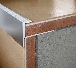 Diall Nez De Marche|Nez De Marche<Nez de marche extérieur carré aluminium brut argent lisse 28mmx250cm