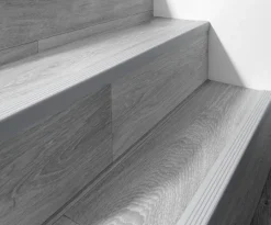 Quest Nez De Marche|Nez De Marche<Nez de marche PVC 40x25mm, , profilé d'escalier ND, auto-adhésif, antidérapant, d'escalier-protection, gris, 1.1m