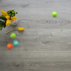 Décoweb Parquet flottant Stratifié - KronoSwiss Noblesse V4 - Chêne New York 5G - Paquet de 2,131 m²- Sol Stratifié