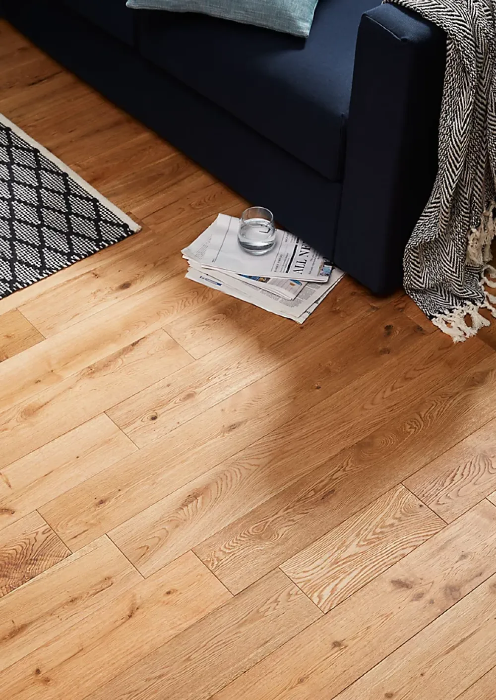GoodHome Parquet massif à coller Laholm 2 m en chêne verni coloris naturel- Parquet Massif|Voir Tous Les Parquets