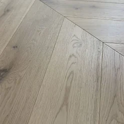 Premibel Parquet Parquet Point de Hongrie Chêne contrecollé verni brossé Rustique Invisible Glasgow 125x15X780mm - 4mm de couche d'usure- Parquet Contrecollé|Voir Tous Les Parquets