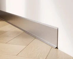 Ilcom Plinthe Pour Parquet Et Stratifié<Plinthe décorative pour mur F Argent satiné - 80mm x 2700mm x 0,65 ep.