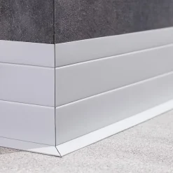 Quest Plinthe de finition W3 en PVC 4,en,1 120 mm, baguette autocollante, masquante, plinthe souple pour sol et mur, noir, 15 m- Plinthe Pour Sol En Vinyle Et Pvc