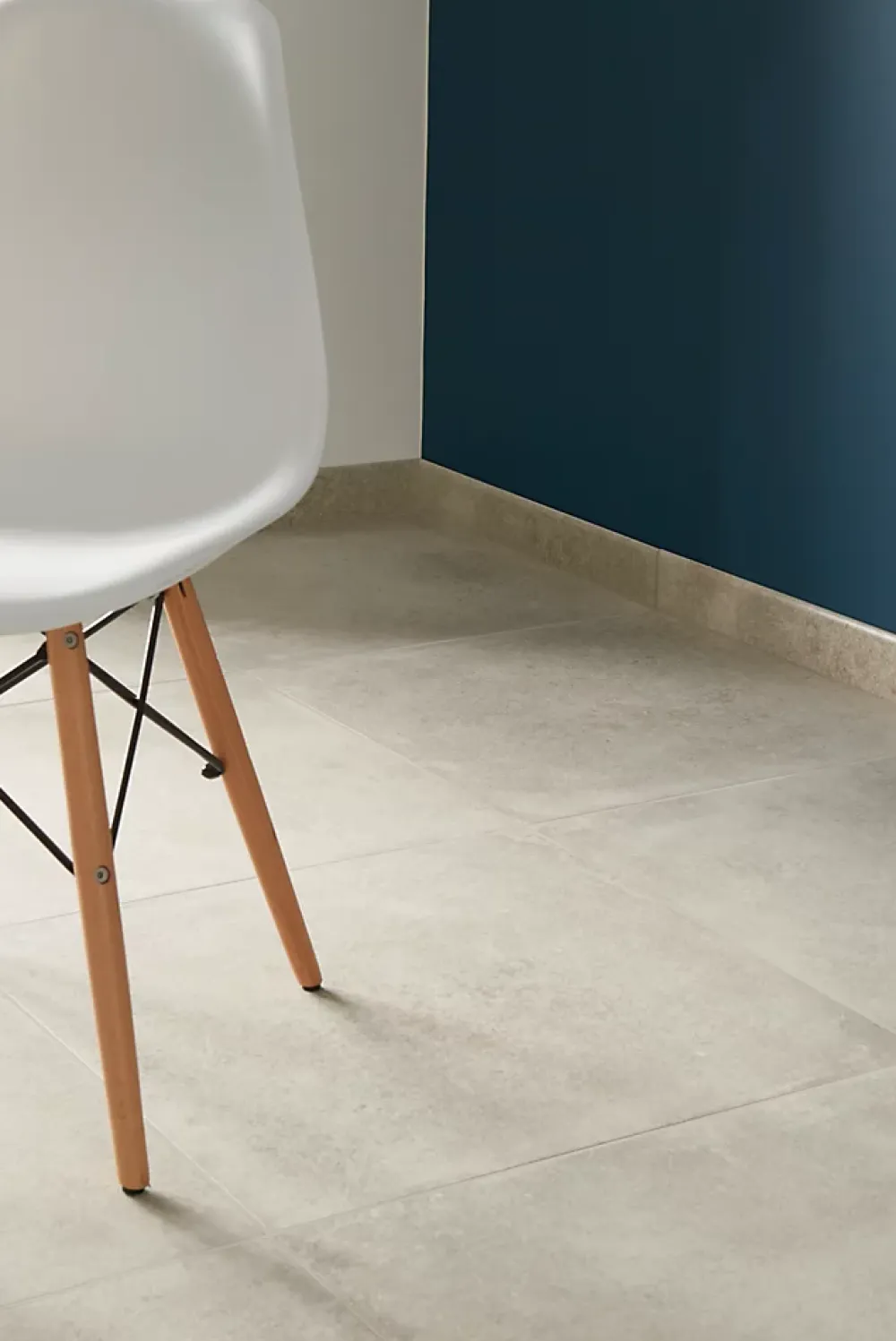 GoodHome Plinthe Pour Carrelage Sol<Plinthe en carrelage effet béton gris clair L.60 x l.8 cm x ép.9 mm, Kontainer