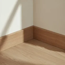 GoodHome Plinthe Pour Parquet Et Stratifié<Plinthe MDF, effet chêne miel , décor 180, H.8 cm x L.220 cm x ép.13 mm (vendue à la pièce)